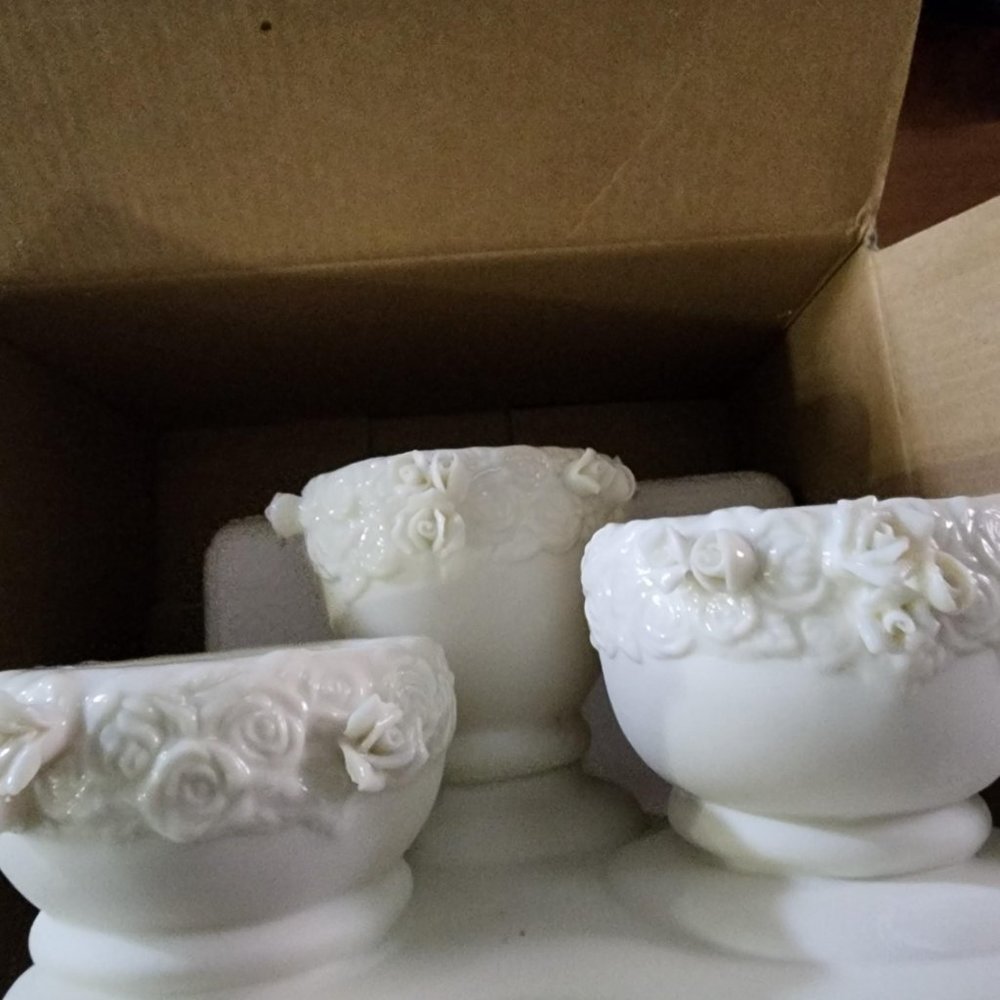 Party Lite P7726 Rose Garden Urn Tealight Trio Candle Holder Retired